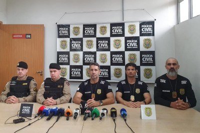 As investigações da Polícia Civil de Minas Gerais (PC) sobre a morte de três mulheres em uma padaria em Ribeirão das Neves, no último dia 4, apontam que o adolescente de 17 anos, apreendido, não tem relação com o o homem de 30 anos, presso nessa quarta-feira (11/2) -  (crédito: Melissa Souza/EM/D.A. Press)