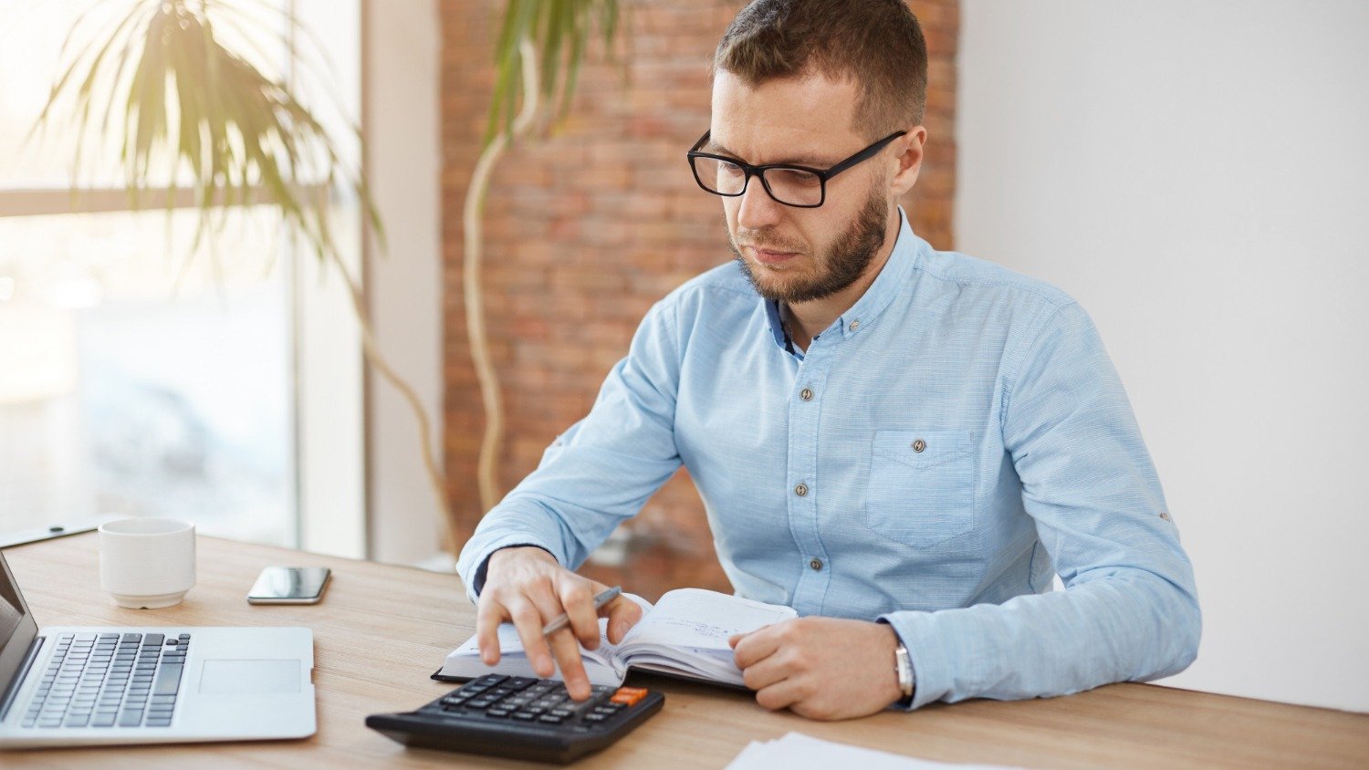 7 despesas que você nem imagina mas pode deduzir no Imposto de Renda - cookie_studio/ Freepik