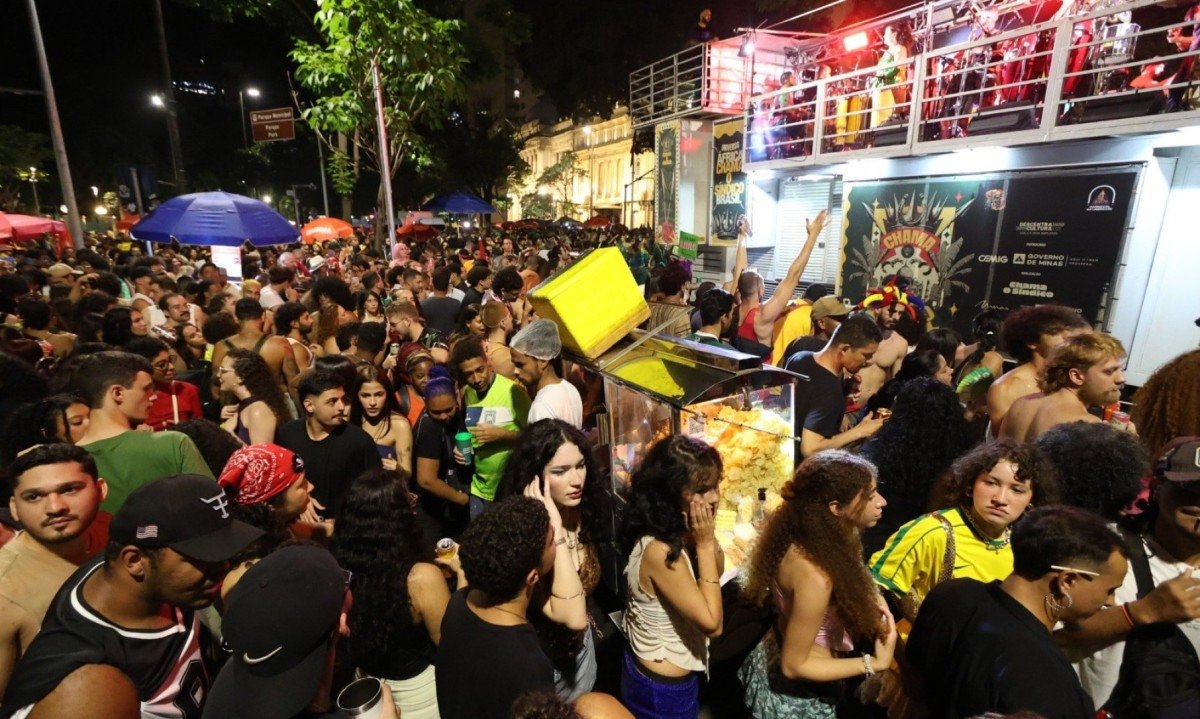 Mais do que conveni&ecirc;ncia, os trabalhadores do carnaval refletem a hospitalidade local e a criatividade 
