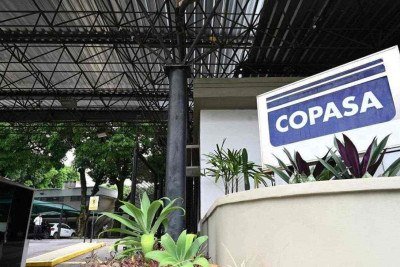 A previsão é que os serviços sejam concluídos até o início da noite desta sexta-feira (13/02) -  (crédito: Leandro Couri/EM/D.A Press)