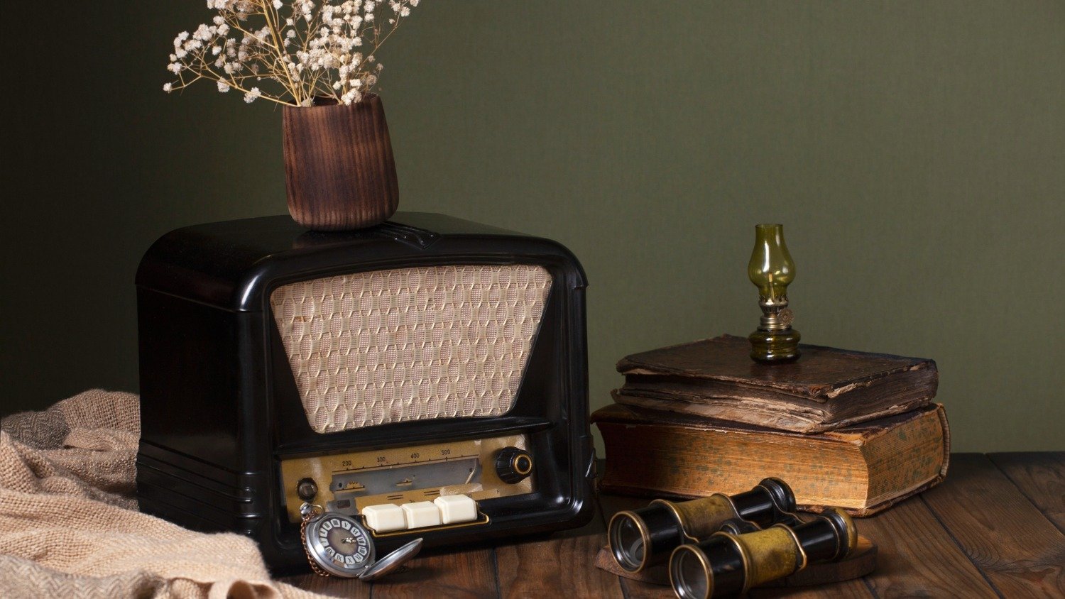 Rádios antigos que viraram objeto de desejo na decoração; veja modelos - Freepik