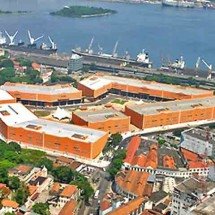 Cidade do Samba: o lugar que concentra as alegorias das escolas de samba - Reprodução do Flickr Wikimapa