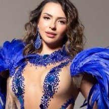 Para o carnaval, madrinha de bateria fez 'dieta dos 500 ovos em 20 dias' - Instagram / Karol Rosalin