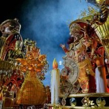 O carnaval como rito e sonho não combina com propaganda eleitoral - Nelson Almeida/AFP