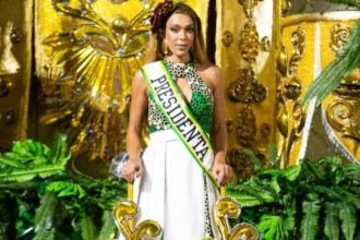 Deputada participou de desfile de escola de samba em São Paulo com faixa presidencial -  (crédito: Instagram / Erika Hilton)
