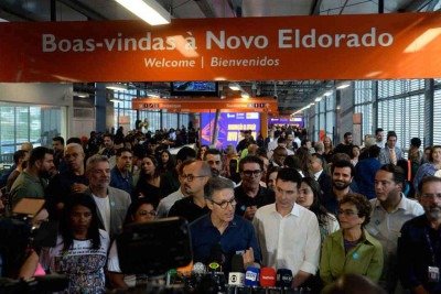 Inauguração de estação reuniu ministro de Lula e a prefeita de Contagem, o governador Romeu Zema e seu vice, Mateus Simões. Discursos buscam marcar posição na obra de expansão -  (crédito: Túlio Santos/EM/D.A – 9/2/26)