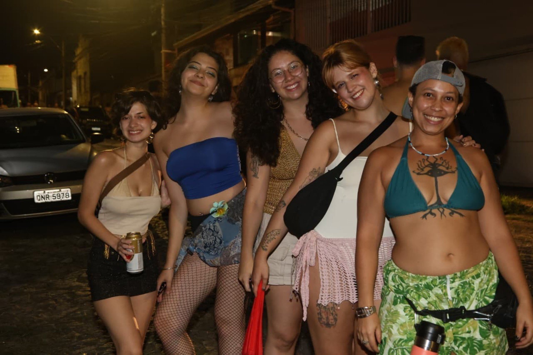 Bloco da Bôta arrastou foliões na noite deste sábado em BH