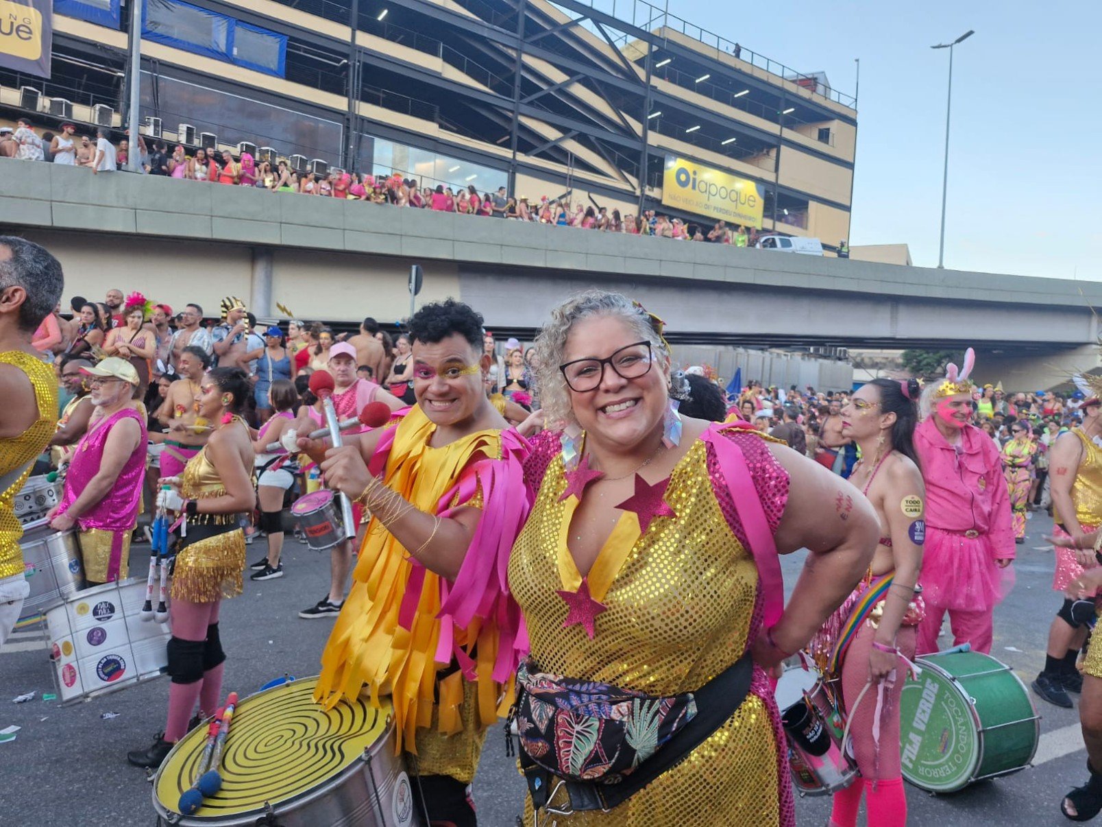 Bateria majoritariamente formada por mulheres