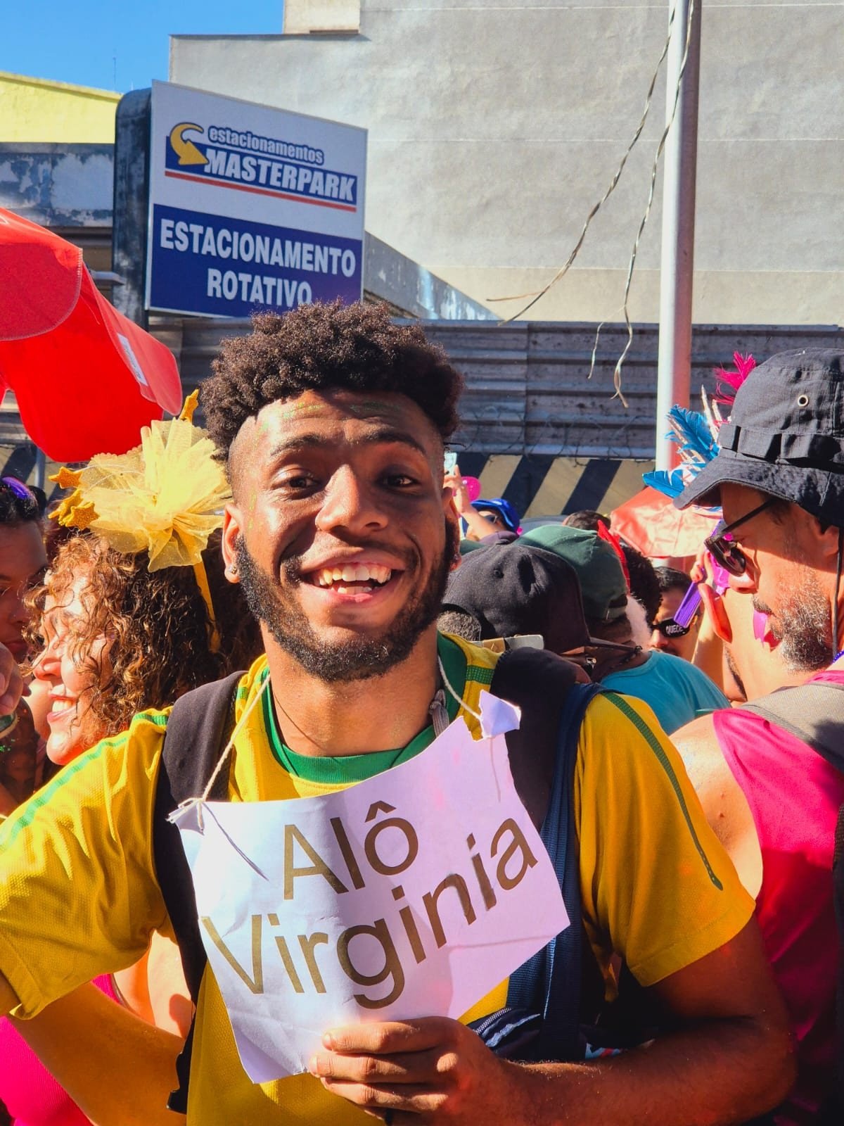 Fantasias criativas viraram atração à parte no meio do público