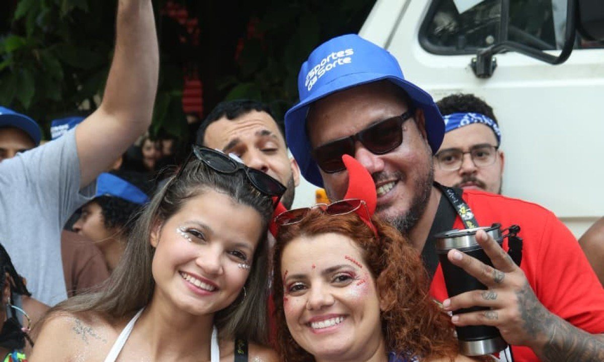 Amigas se divertem no carnaval-Marcos Vieira/EM/D.A Press