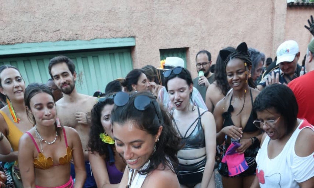 Bloco desfila no bairro Paraíso, na Região Leste de Belo Horizonte-Marcos Vieira/EM/D.A Press