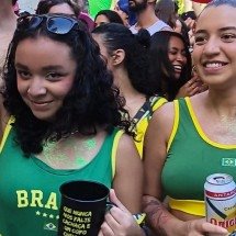 Orgulho de ser brasileiro: verde-amarelo tomam as ruas de BH - Izabella Caixeta/EM/D.A Press