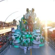 Carro alegórico da Camisa Verde e Branco enguiça no fim do Anhembi - Reprodução/Globoplay