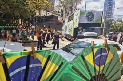 Bloco da Anistia reÃºne foliÃµes de extrema-direita em Belo Horizonte -  (crédito: Jair Amaral/EM/D.A Press)