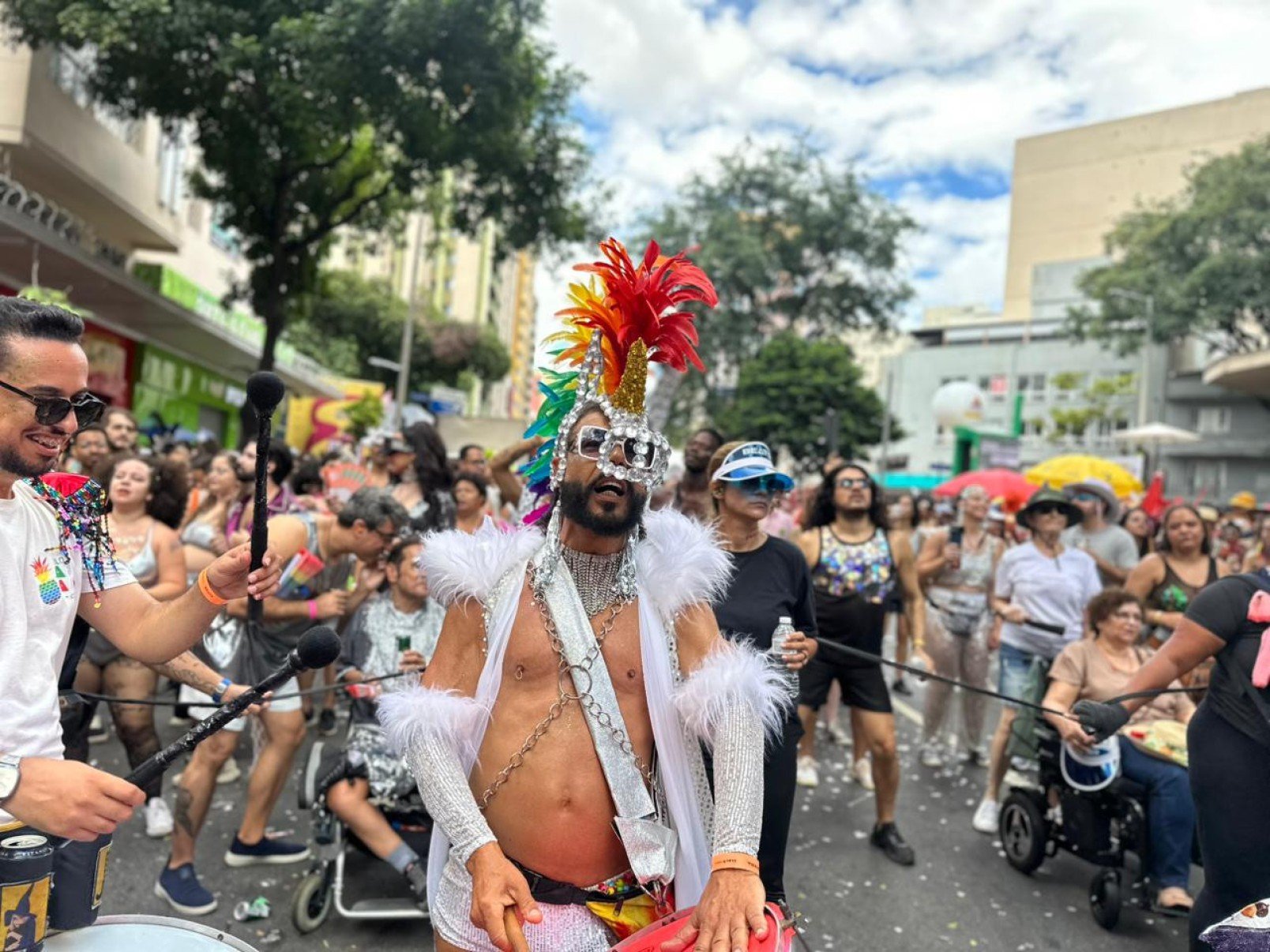 De Ney Matogrosso à canção 