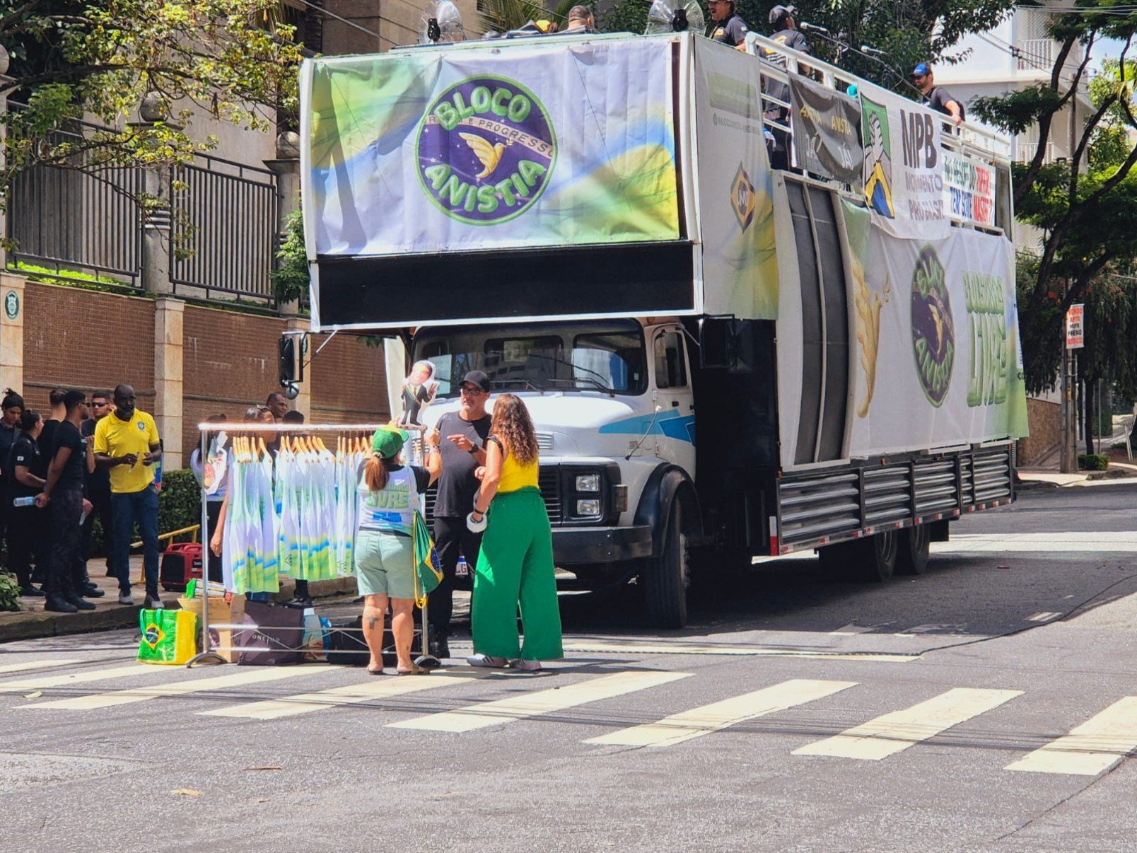 Bloco da Anistia desfila em Belo Horizonte e pede liberdade para Jair Bolsonaro-Jair Amaral/EM/D.A Press