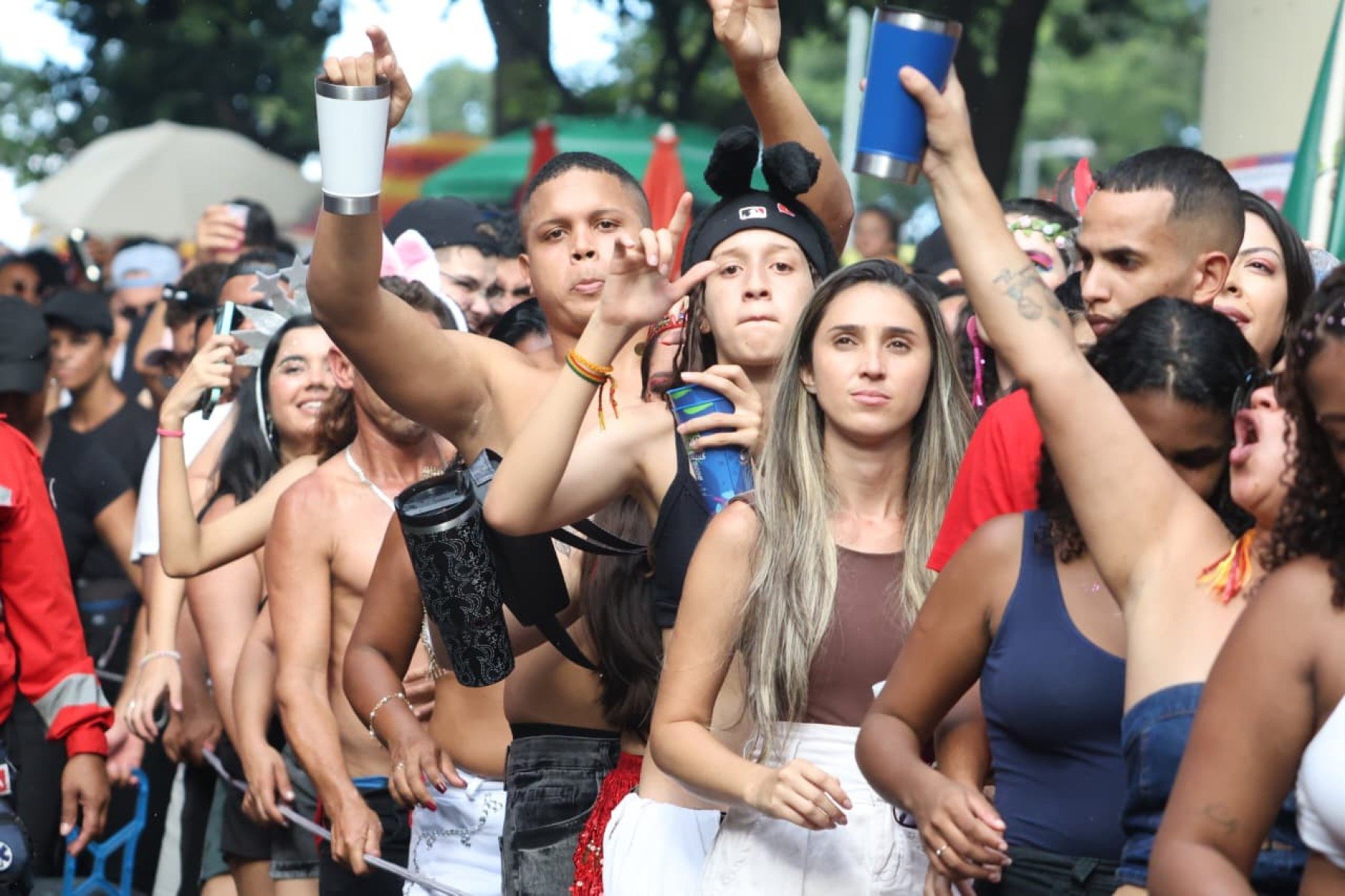 Cantor &eacute; sucesso nas plataformas digitais com as m&uacute;sicas "Toma toma vapo vapo", "Malvada" e "Revoada no colch&atilde;o".