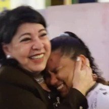 Roberta Miranda emociona vendedora ambulante ao pagar R$ 800 por pipoca - Instagram/Reprodução