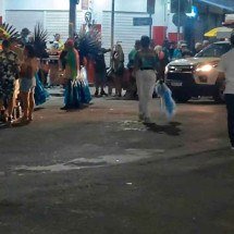 Vídeo: tiros matam adolescente e levam pânico a carnaval em MG - Reprodução/Redes Sociais