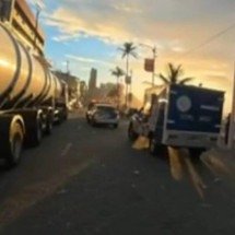 Jovem morre atropelada após subir em caminhão de limpeza em Salvador - Reprodução / TV Bahia