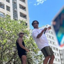 Ao lado de Major RD, Xamã faz rua virar palco de rap e roda punk  - Quéren Hapuque /EM/D;A.Press