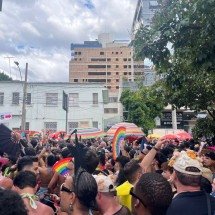 Show de Luísa Sonza começa com 1h30 de atraso no carnaval de BH - Wellington Barbosa