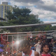 Luísa Sonza supera problemas, compra água a foliões e agita público em BH - Wellington Barbosa/EM/D.A Press