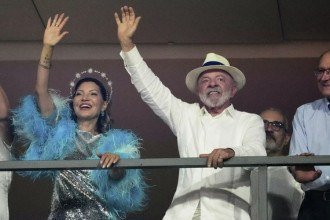 Lula e Janja são recebidos na Sapucaí -  (crédito: PR/REPRODUÇÃO)