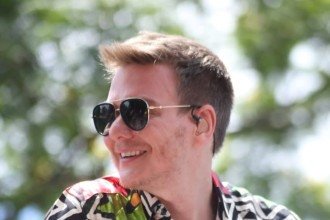 O cantor Michel Tel&oacute; se apresentando no bloco Sertanejinho do Tel&oacute; -  (crédito: Marcos Vieira/EM/D.A Press)