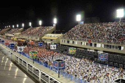 <p>O Sambódromo do Rio faz 42 anos no carnaval 2026. Desde 2021, o espaçio é tombado pelo Instituto do Patrimônio Histórico e Artístico Nacional. Veja quais foram as escolas campeãs na passarela do samba carioca desde a sua inauguração em 1984. </p>
 -  (crédito: divulgação Riotur)