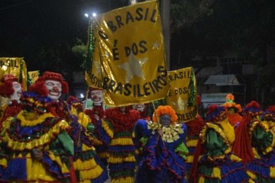 Desfile da Acadêmicos de Niterói na Marquês de Sapucaí, no Rio de Janeiro, em homenagem ao presidente Lula, no domingo, 15/02/26 -  (crédito: Fausto Maia/Thenews2/Folhapress)