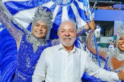 Homenagem a Lula na Acadêmicos de Niterói vence debate digital, analisa Ativaweb -  (crédito: Platobr Politica)