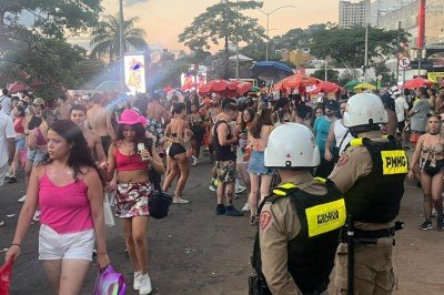 Apesar do clima tranquilo, algumas mulheres disseram que preferem andar em grupos maiores -  (crédito: Wellington Barbosa/EM/D.A Press)