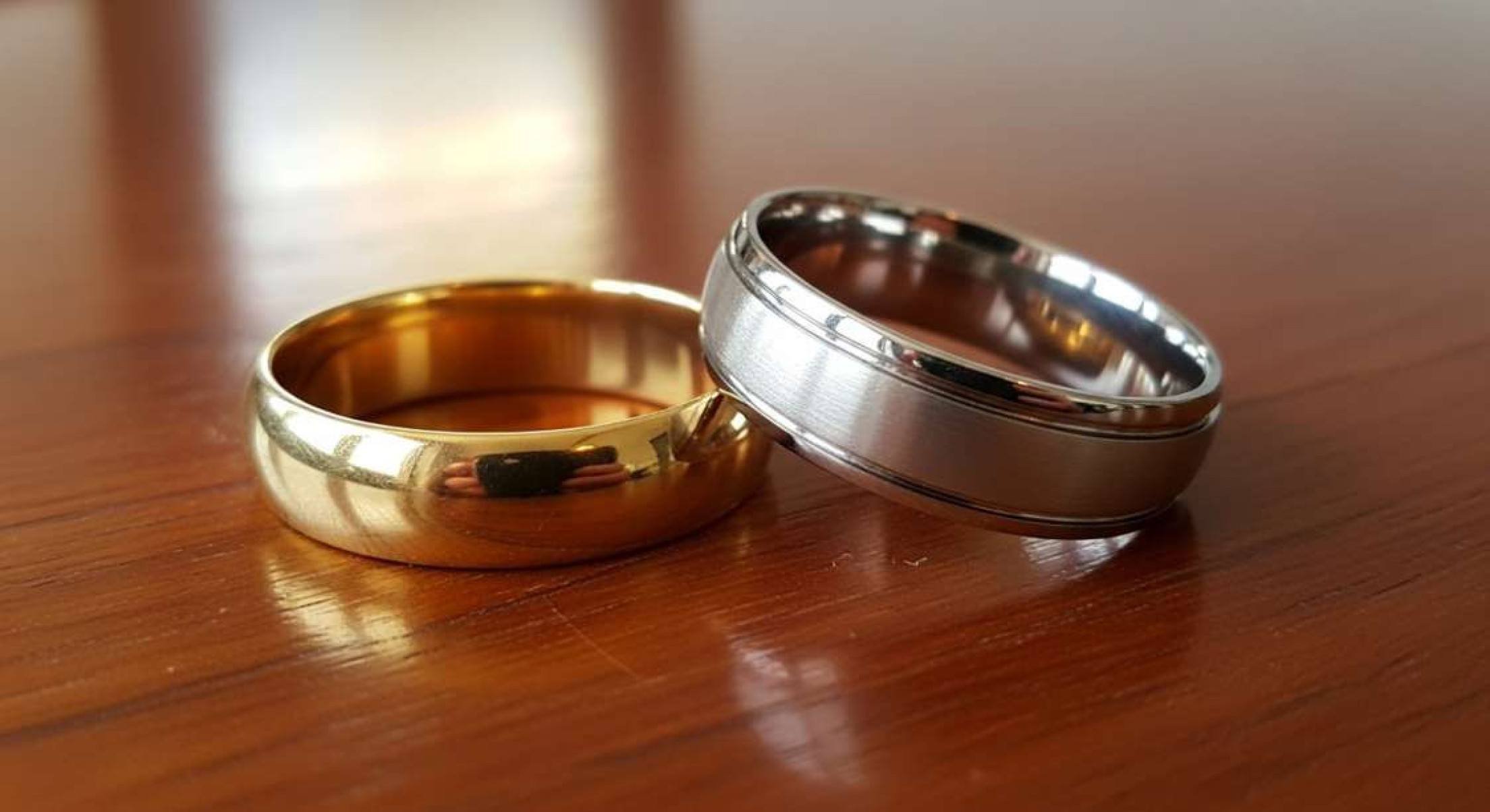 Composição diferencia ouro branco e ouro amarelo no mercado - DINO