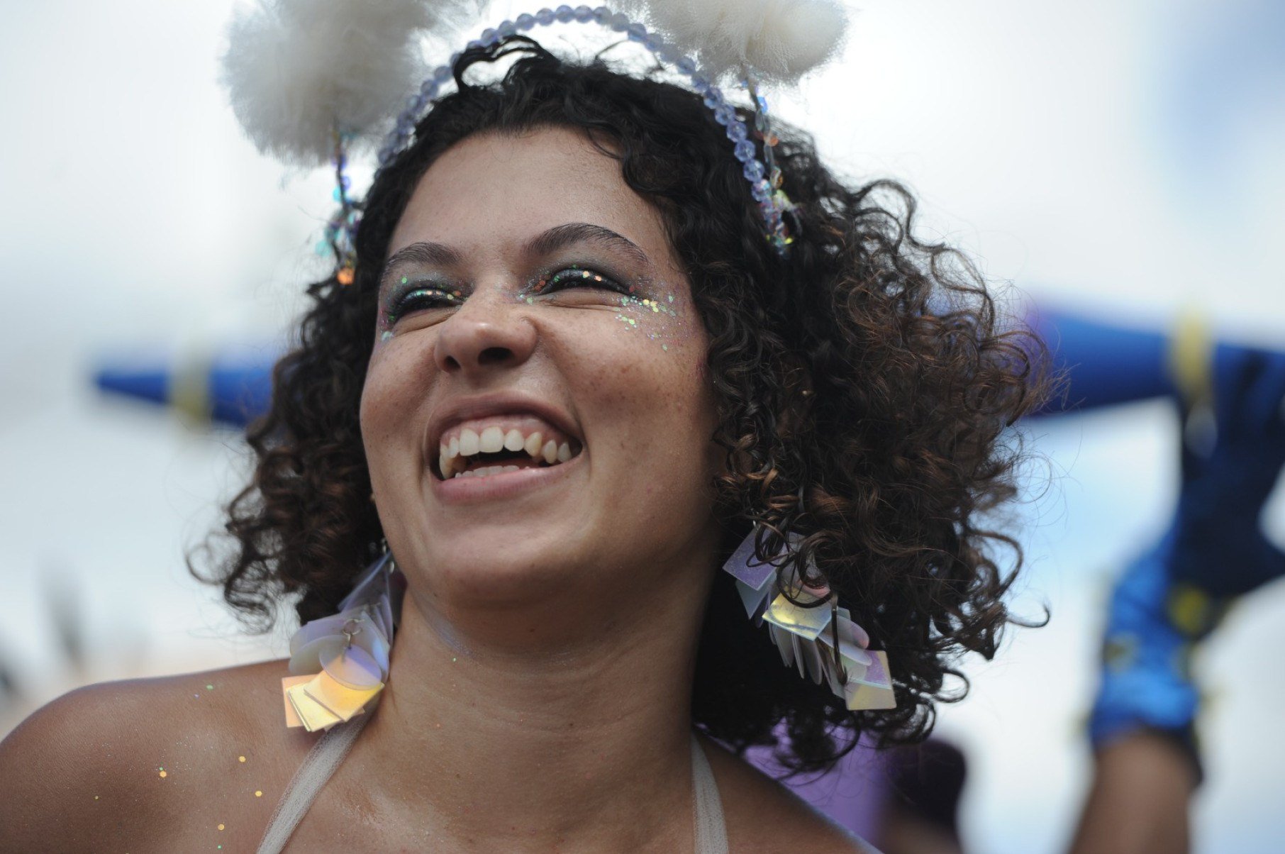 Desfile anima a segunda-feira da festa em BH