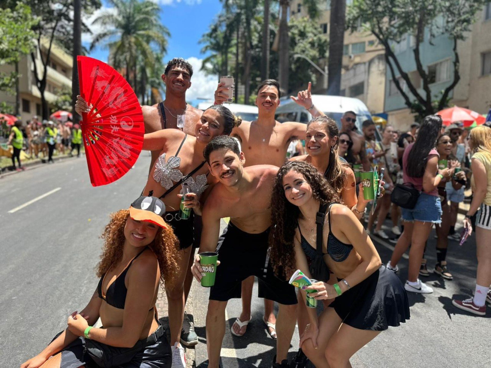 Xam&atilde; comandou a festa e transformou a Rua Sergipe e a Avenida Brasil em uma grande pista a c&eacute;u aberto