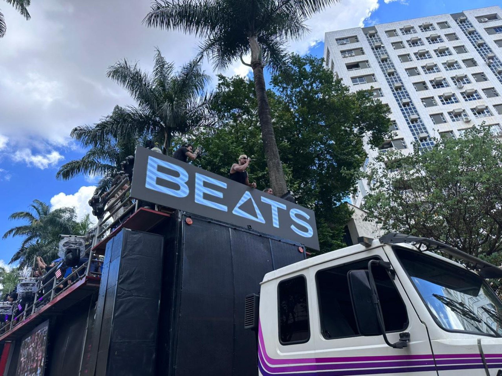 Trio el&eacute;trico usado no decorrer do cortejo 