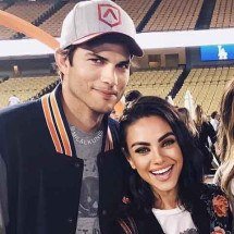 Fede? Ashton Kutcher volta a brincar sobre hábitos de higiene -  Reprodução do Instagram @milalkunis