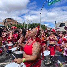 Carnaval em BH: Truck do Desejo celebra amor entre mulheres - Laura Scardua/EM/D.A Press