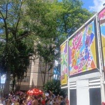 Juventude Bronzeada desfila com Zé Gotinha e pautas políticas; veja fotos