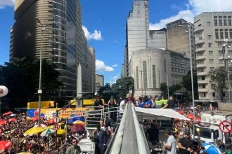 Praça Sete ocupada no show do Baianeiros -  (crédito: Wellington Barbosa/ EM/ D.A Press)