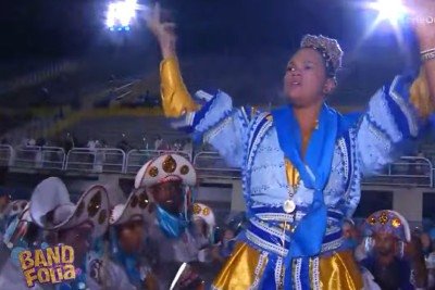 <p><span style='font-weight: 400;'>Laísa Lima fez história ao se tornar a primeira mulher a liderar a bateria de uma escola de samba na Sapucaí, no Rio de Janeiro. </span></p>
 -  (crédito: Reprodução de vídeo Band)