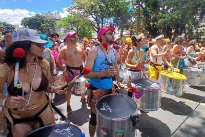 Festa dos foliões no bloco Juventude Bronzeada -  (crédito: Alessandra Mello)