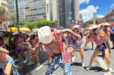 Carnaval de BH: Funk You anima foliões com funknejo  -  (crédito: Quéren Hapuque/EM/D.A Press)