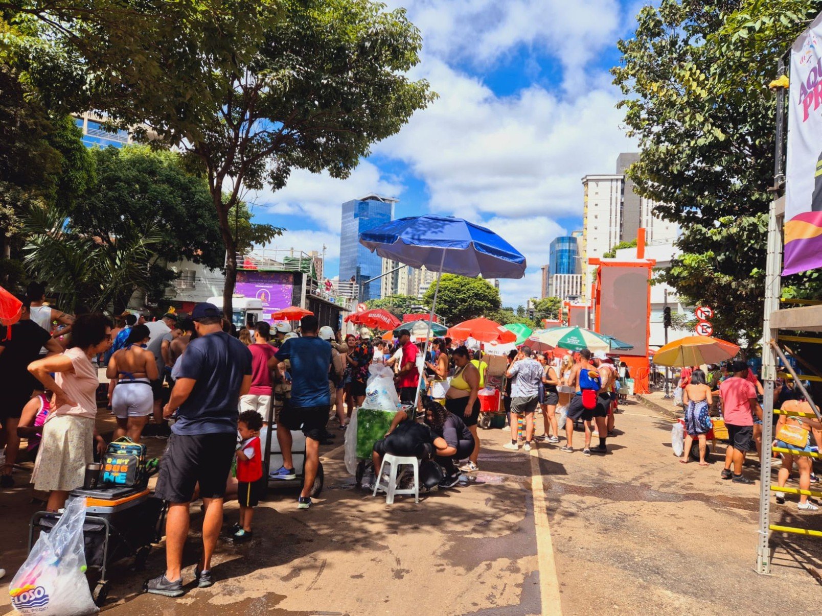 Ordinááários resgata grandes sucessos do pagode baiano e agita carnaval de BH