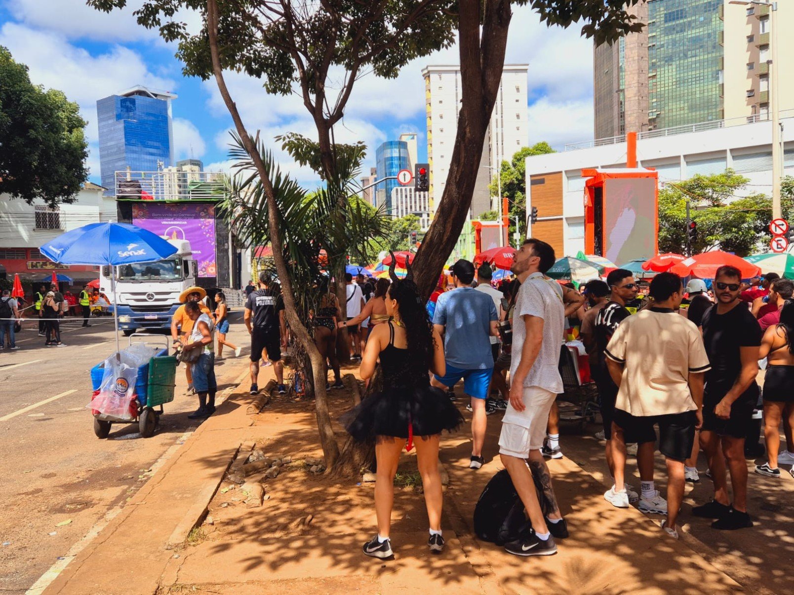 Ordinááários resgata grandes sucessos do pagode baiano e agita carnaval de BH