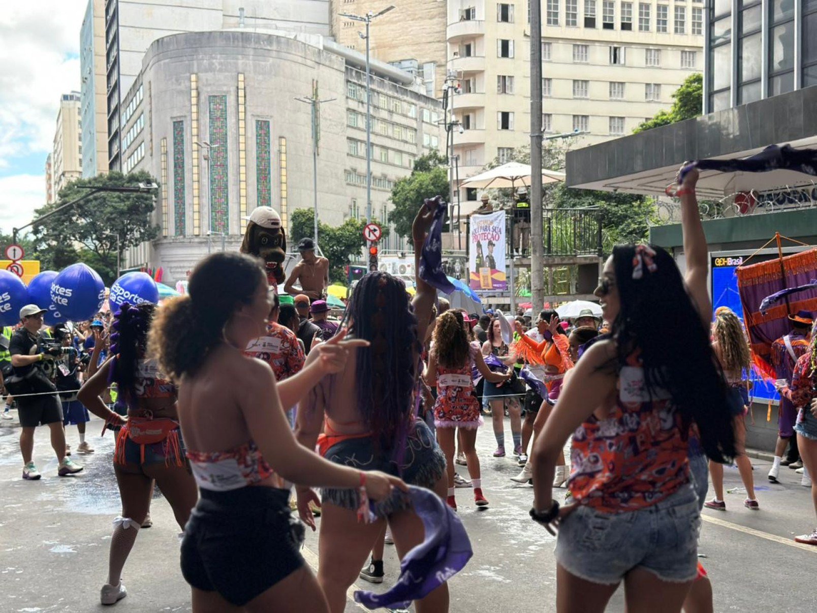 Bloco Funk You celebra diversidade no carnaval de BH