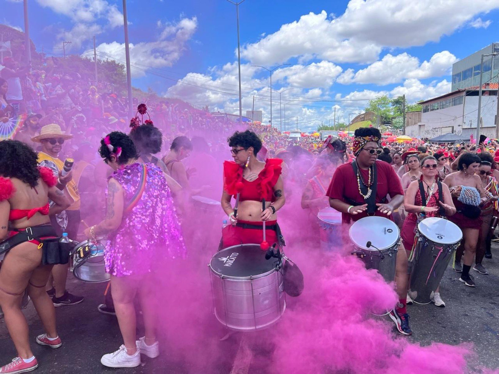 Bloco Truck do Desejo celebra paixão e diversidade no carnaval de BH-Laura Scardua/EM/D.A Press
