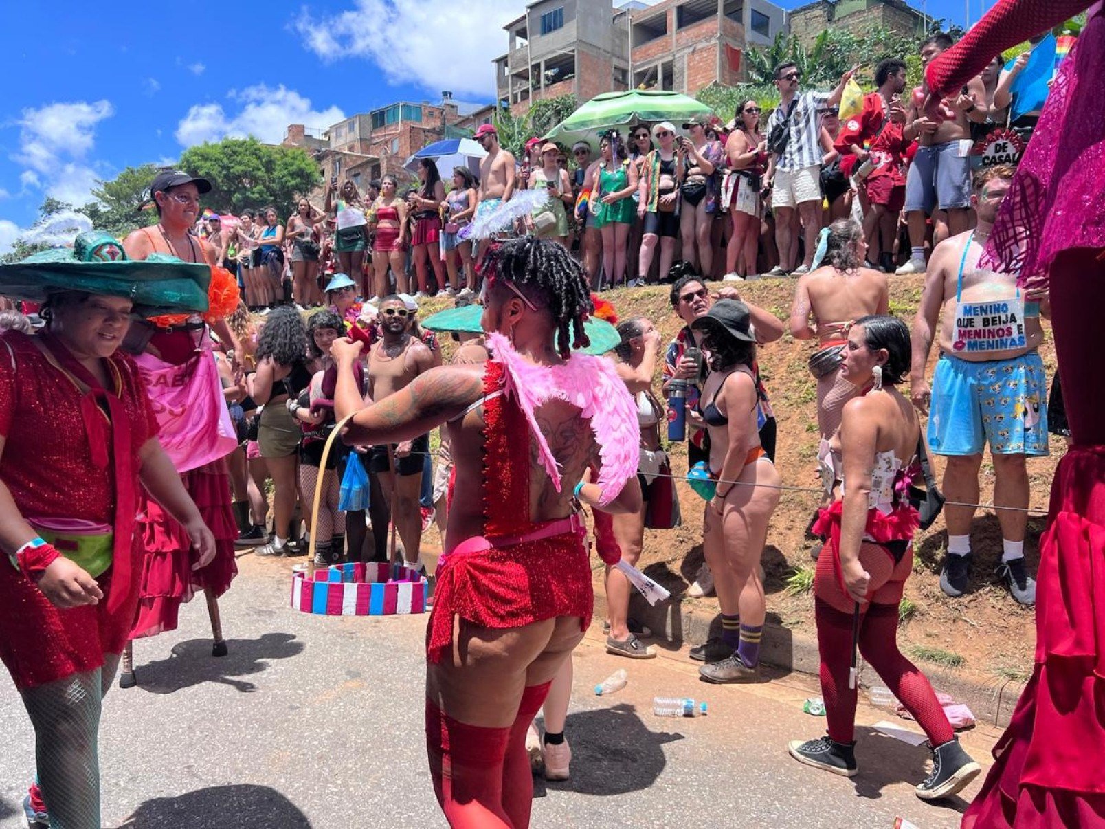 Bloco Truck do Desejo celebra paixão e diversidade no carnaval de BH-Laura Scardua/EM/D.A Press