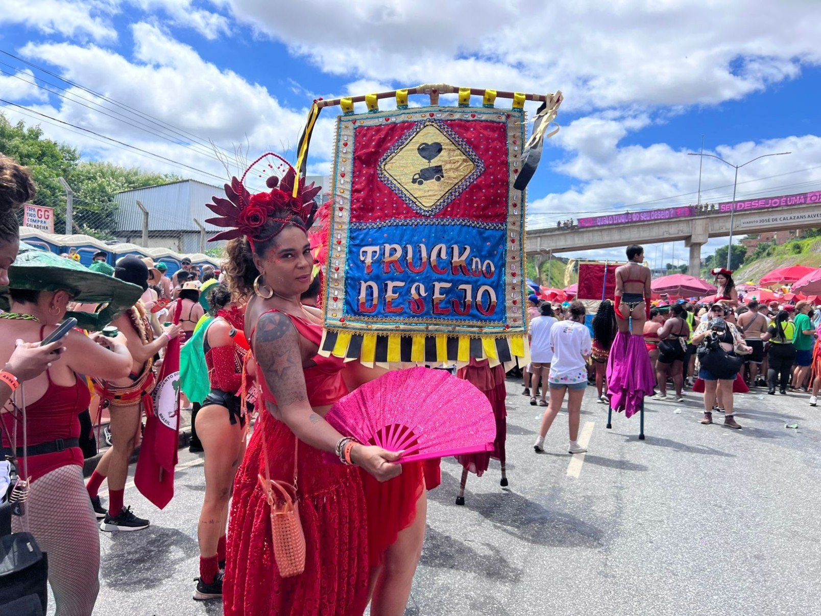 Vereadora Juhlia Santos curte o bloco Truck do Desejo em BH-Laura Scardua/EM/D.A Press